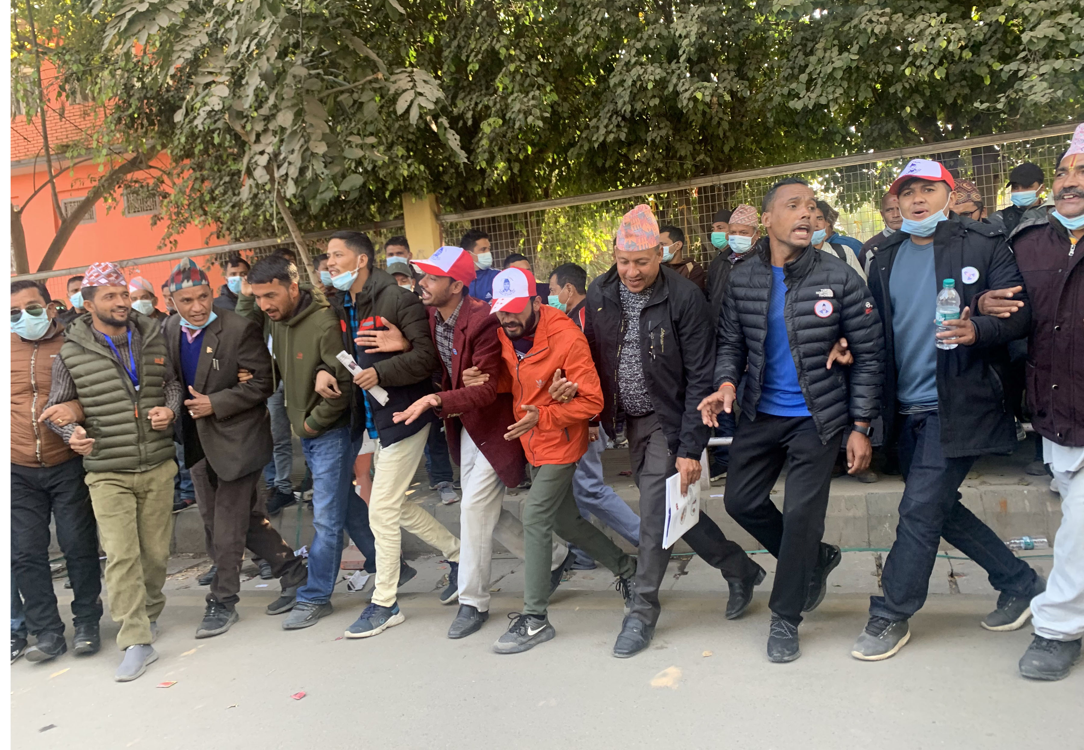 कांग्रेस सभापतिका लागि पुनःमतदान सुरुः प्रधानमन्त्रीद्वारा मतदान