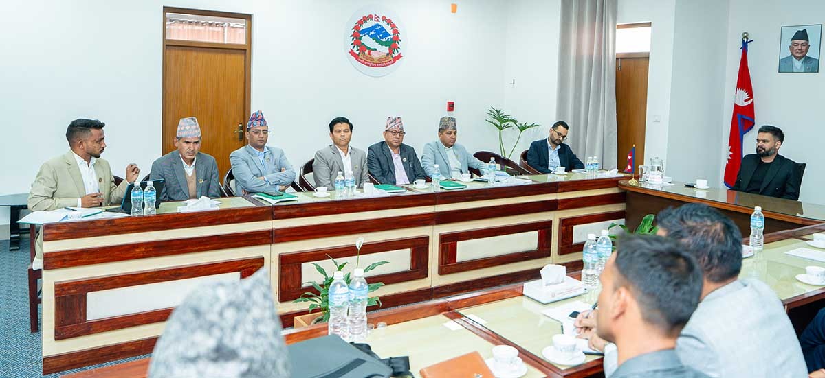 प्रधानमन्त्री शाहद्वारा सुदूरपश्चिमका सांसदहरुसँग छलफल