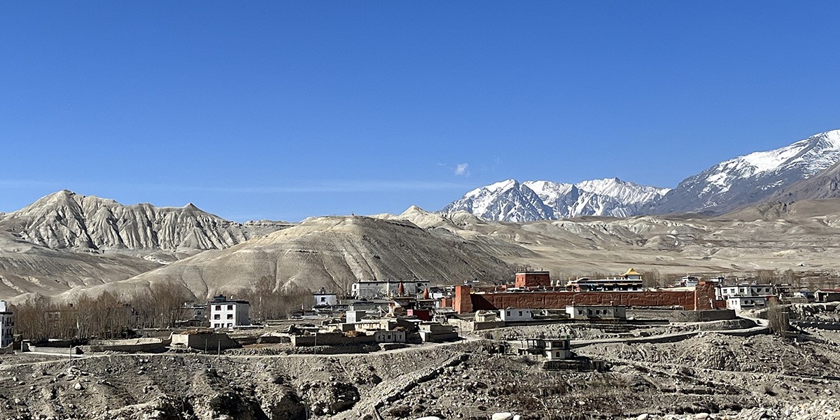 बाजुराको उच्च भेगमा वर्षात्संगै हिमपात हुँदा किसान खुसी