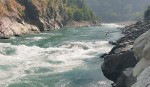त्रिशूलीमा कार खस्दा तीन बेपत्ता, एक घाइते