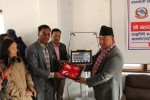  मुख्यमन्त्री लामाद्वारा चन्द्रागिरि नगर अस्पताललाई ‘भेन्टिलेटर’ हस्तान्तरण