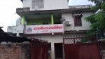 घर बनाउँछन्, नक्सापास गराउँदैनन्
