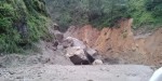 सङ्खुवासभामा पहिरोले तीन घर बगायो