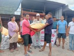 बाजुरामा आगलागि प्रभावित ४० परिवारलाई नेपाल–भारत मैत्री सङ्घको राहत वितरण