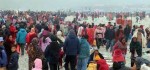 मकरस्नान गर्न कालीगण्डकी किनारमा भक्तको घुइँचो