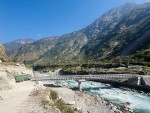  कर्णाली समृद्धिको आधार बन्दै सडक,  स्याउ र जडीबुटीले पाउन थाल्यो बजार