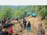 पहिरोले अवरुद्ध मेची राजमार्ग अझै खुलेन