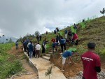 भोजपुरमा किसानलाई आयआर्जनमा जोड्न साढे आठ हजार बढी बिरुवा वितरण