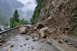 पहिराले मुख्य राजमार्ग र सडकखण्ड पूर्ण रुपमा अवरुद्ध