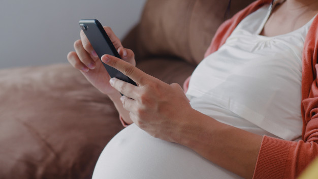 गर्भवतीलाई मोबाइलबाट परामर्श