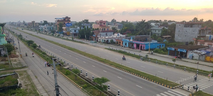 निर्माण सम्पन्न भएको पाँच महिनामै भत्कियो भैरहवा–लुम्बिनी–तौलिहवा सडक