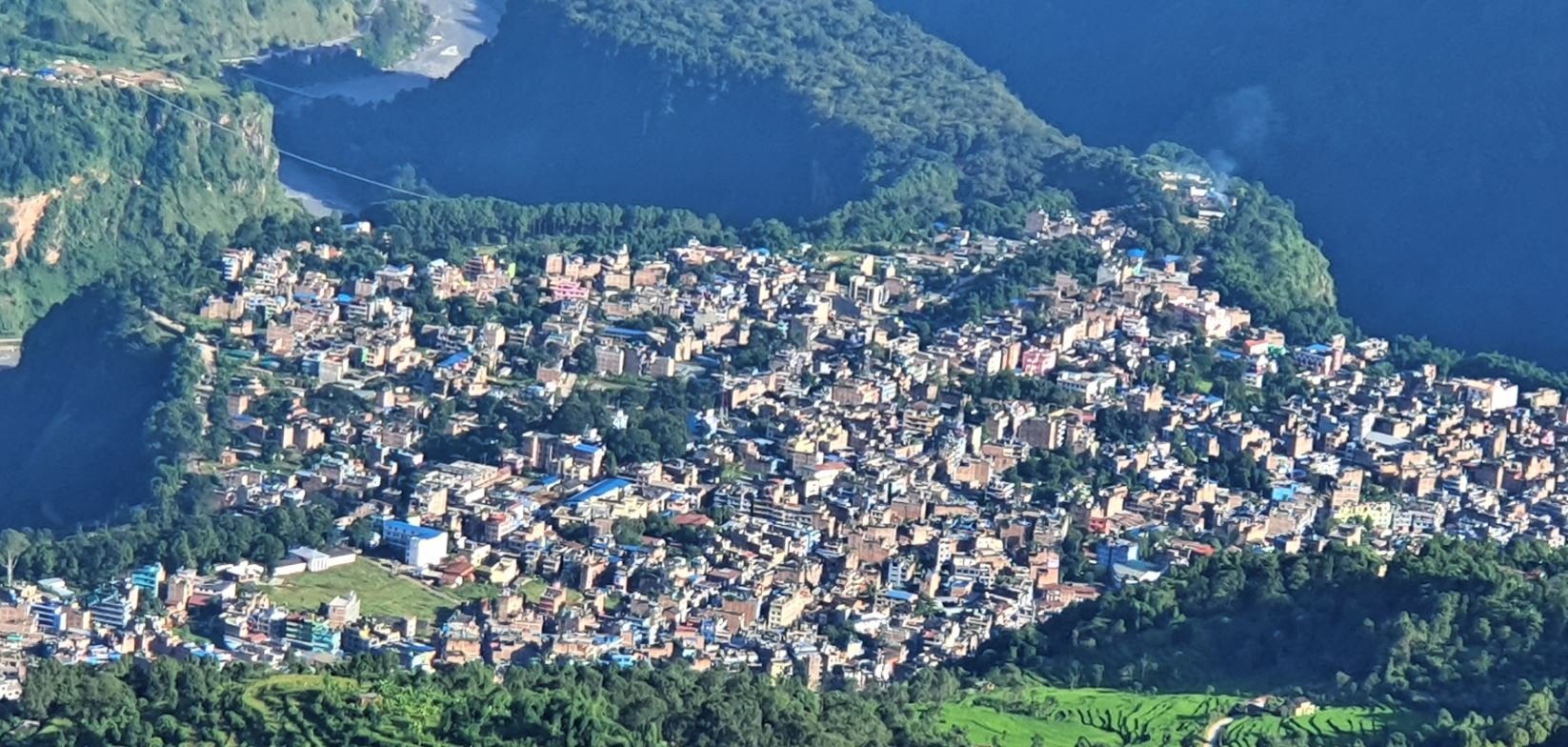 पर्यटकीय स्थलमा उद्यान निर्माण