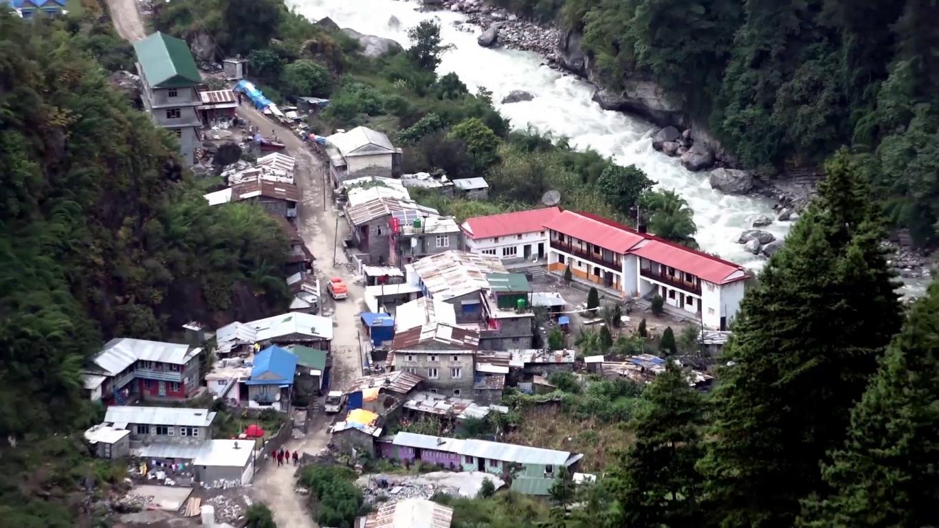 गाउँपालिकाको कार्यालय विस्थापनपछि अर्को जिल्लाबाट सेवा प्रवाह