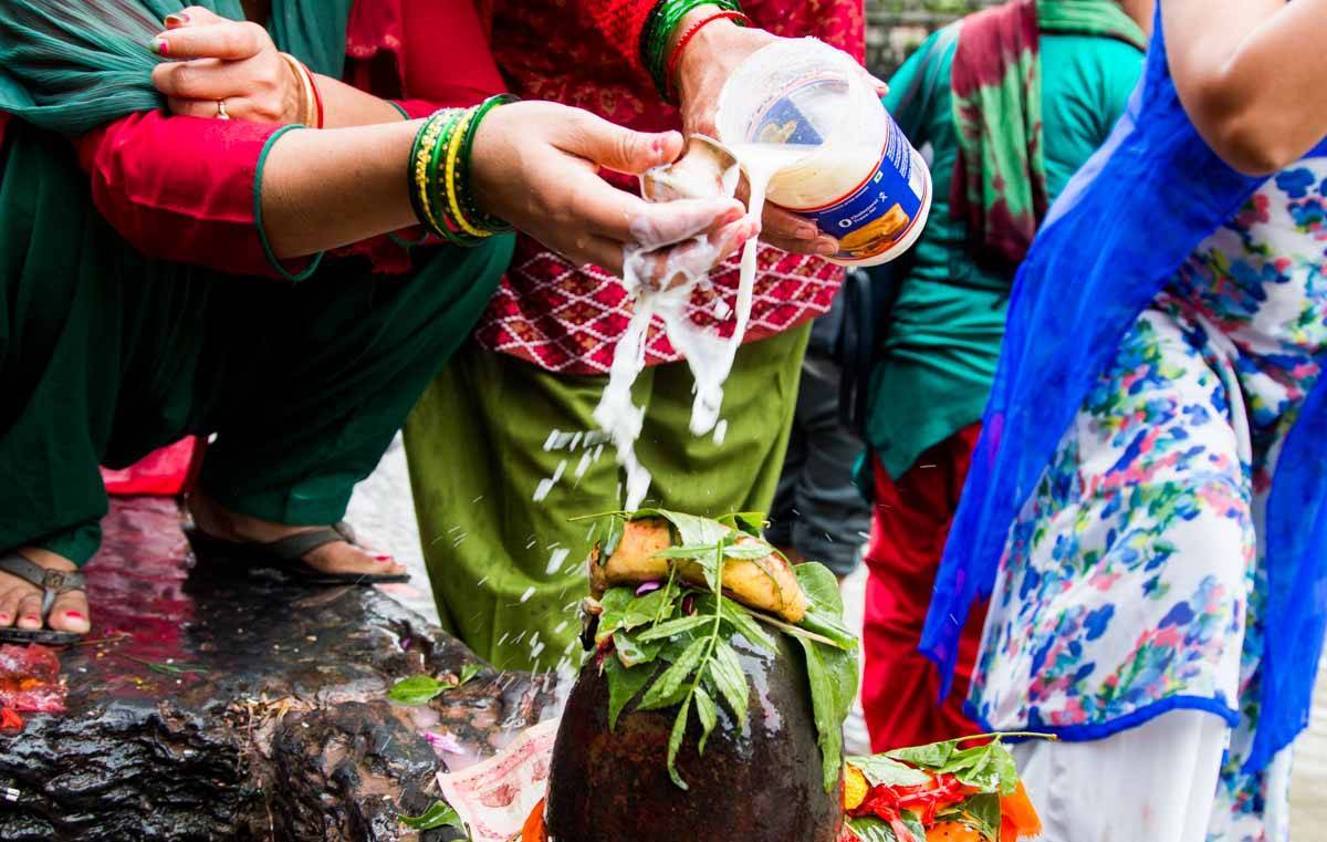 सुदूरपश्चिममा धुमधामसाथ साउने सङ्क्रान्ति पर्व मनाइँदै