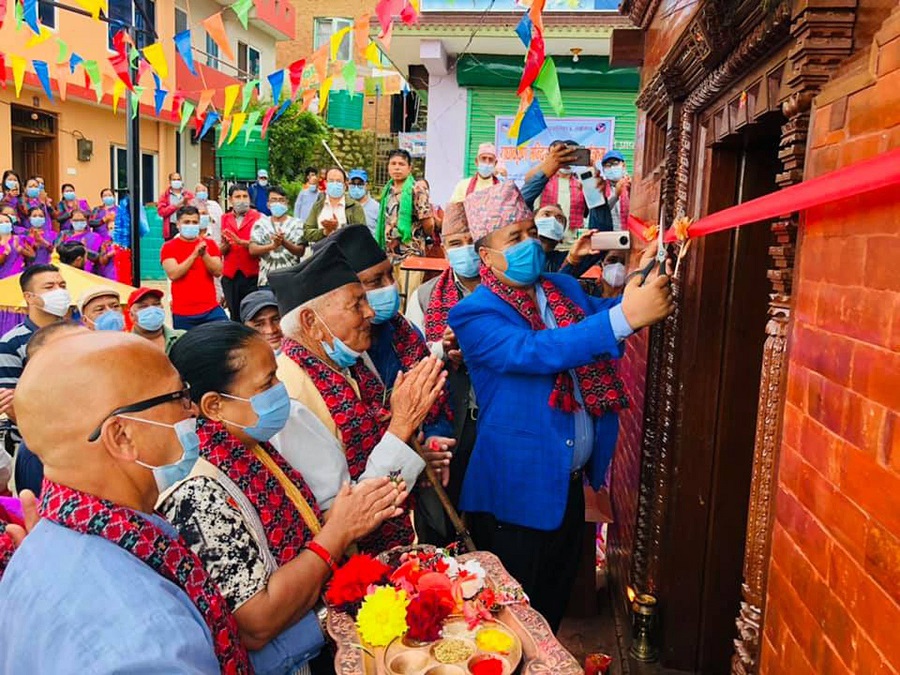 दुई सय वर्ष पुरोना राधा कृष्ण मन्दिरको पुनर्निर्माणपछि उद्घाटन