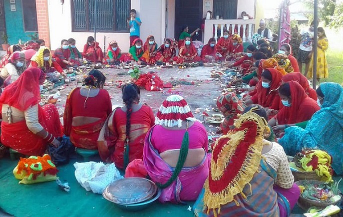शिवालयहरुमा तीजका वर्तालुको भीड