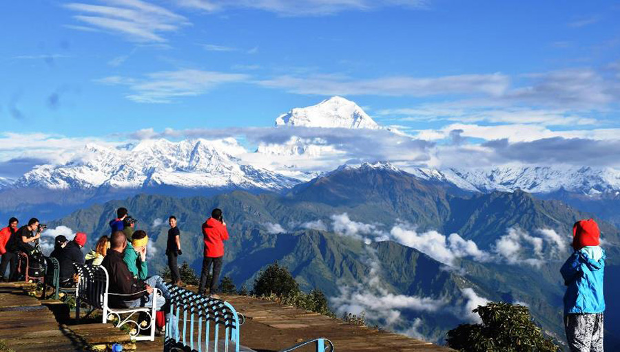 मुन्दुम पदमार्ग  जहाँ आँखैमा हिमशृङ्खला टाँसिन्छ