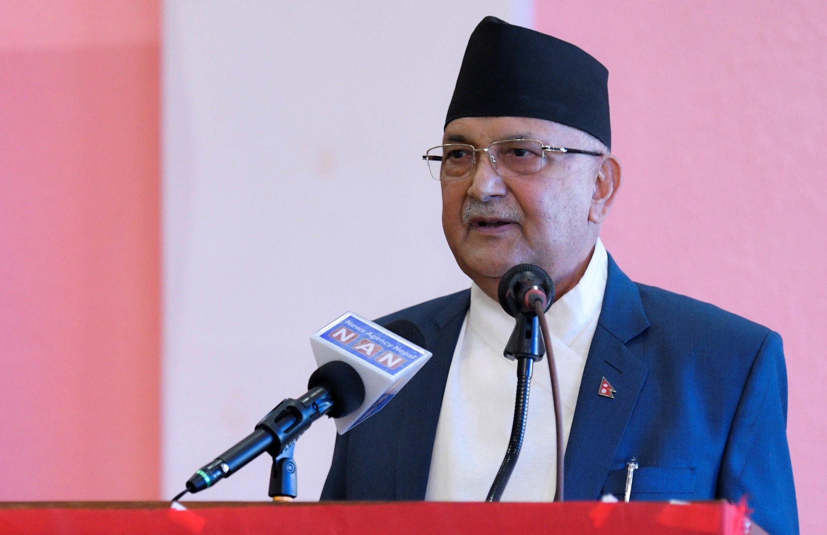 निजामती कर्मचारीले निश्पक्ष भएर सेवा प्रवाह गर्नुपर्छः अध्यक्ष ओली