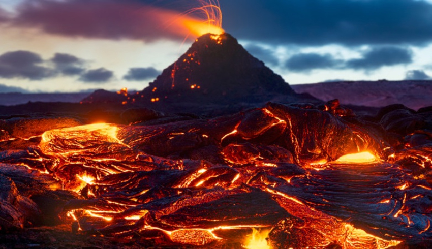 स्पेनको क्यानरी टापुमा ज्वालामुखीबाट करिब २० घरहरू ‘ध्वस्त’