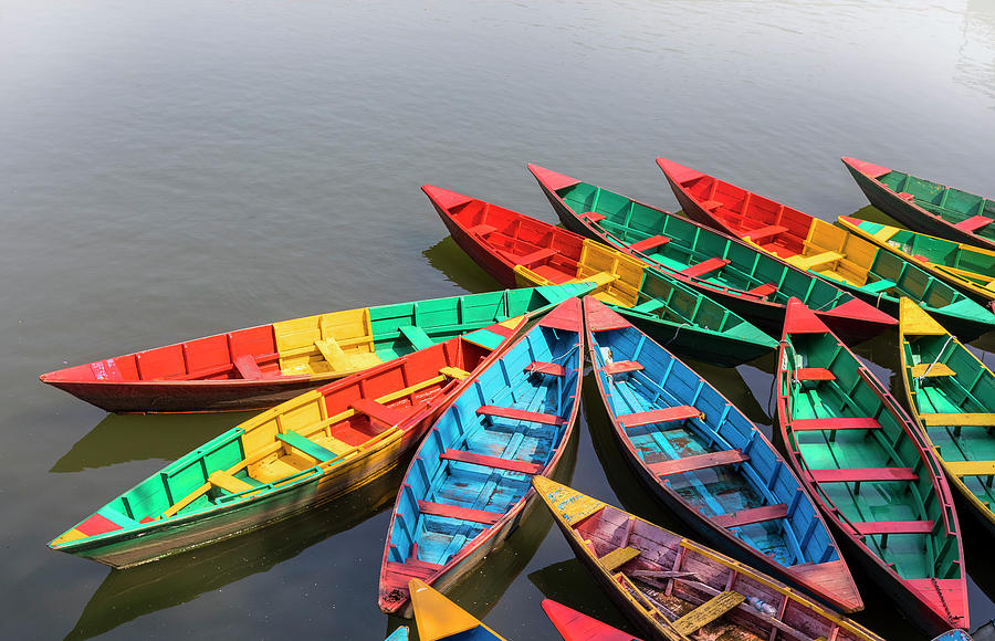 तालपोखरामा डुङ्गा चल्यो
