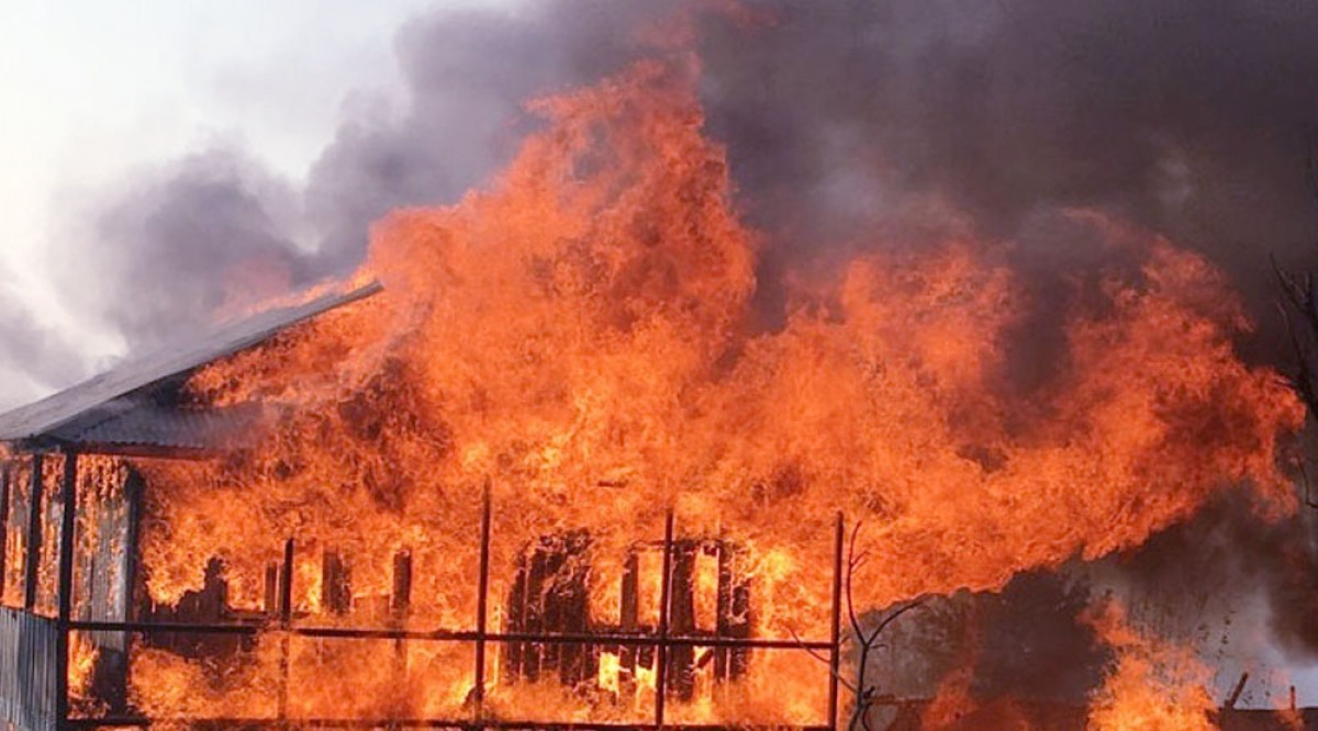 वडा कार्यालय आगजनी गर्नेलाई कारबाही गर्न माग