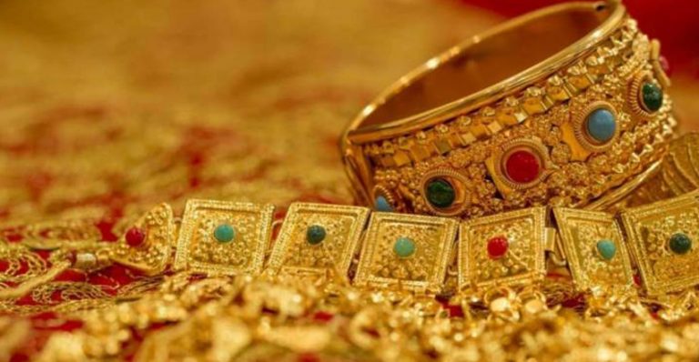 रु ४०० ले घट्यो सुनको मूल्य