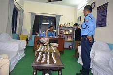 लागुऔषध सहित युवा पक्राउ