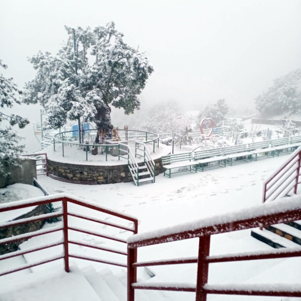काठमाडौँमा वर्षा, चन्द्रागिरिमा हिमपात 