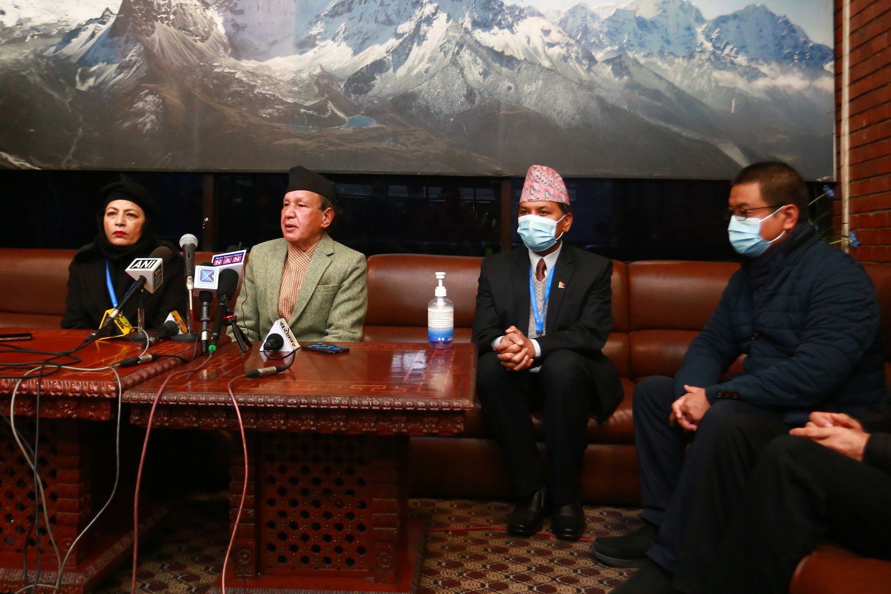 नेपालले अफगानिस्तानमा मानवीय सहायता सामग्री पठाउँदै