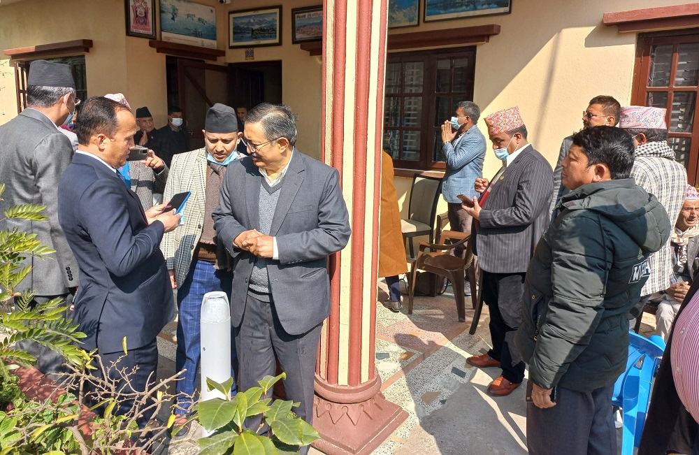 एमसीसी दौडधुप : ओली भेट्न बालकोट पुगे गृहमन्त्री खाँण