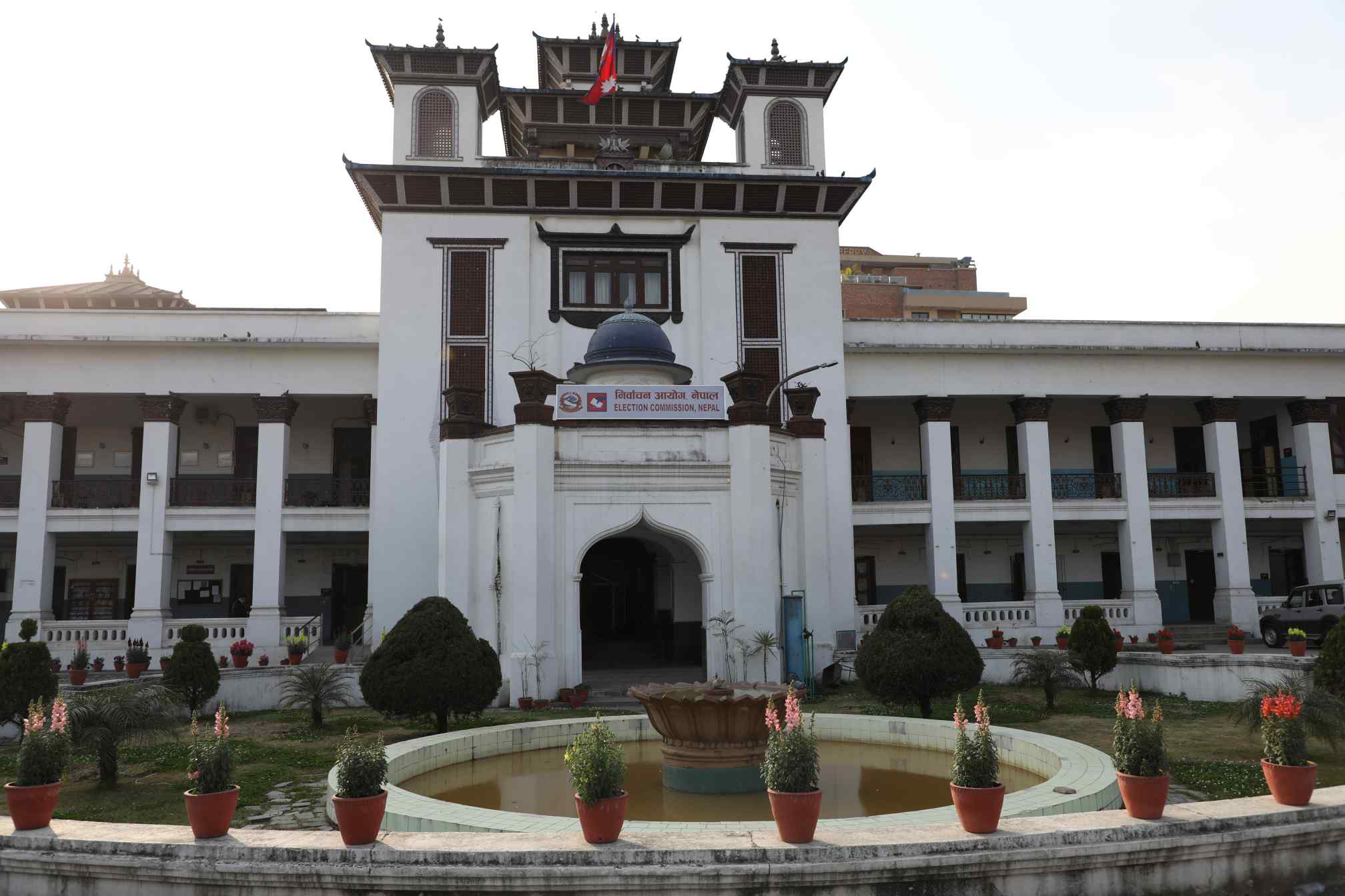 महङ्गो भयो निर्वाचन  पैसा नभए उम्मेदवारै बन्न गाह्रो