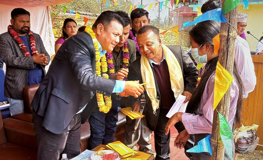 अक्षयकोषको ब्याजबाट विद्यार्थीलाई छात्रवृत्ति