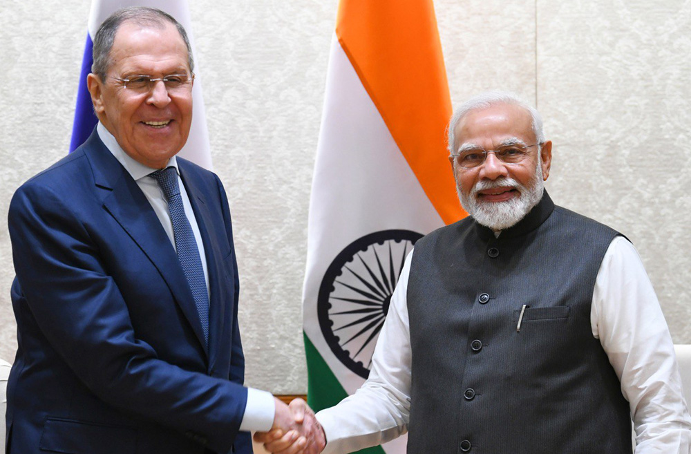 रुसी विदेशमन्त्रीसँग भारतीय प्रधानमन्त्री मोदीको भेट