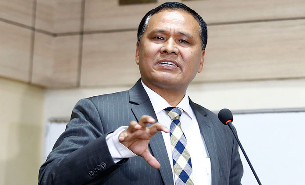 ‘पोस्टरमा मेरो तस्वीर राख्न मिल्दैन, हटाउनोस्’ 