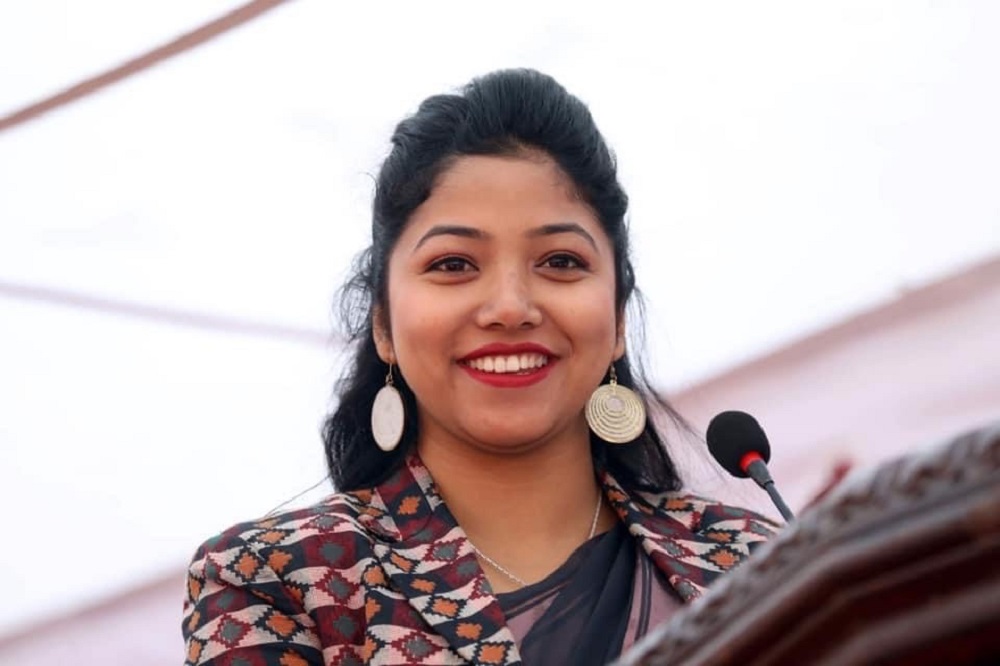 सुनिता डंगोलविरुद्ध अख्तियारमा उजुरी