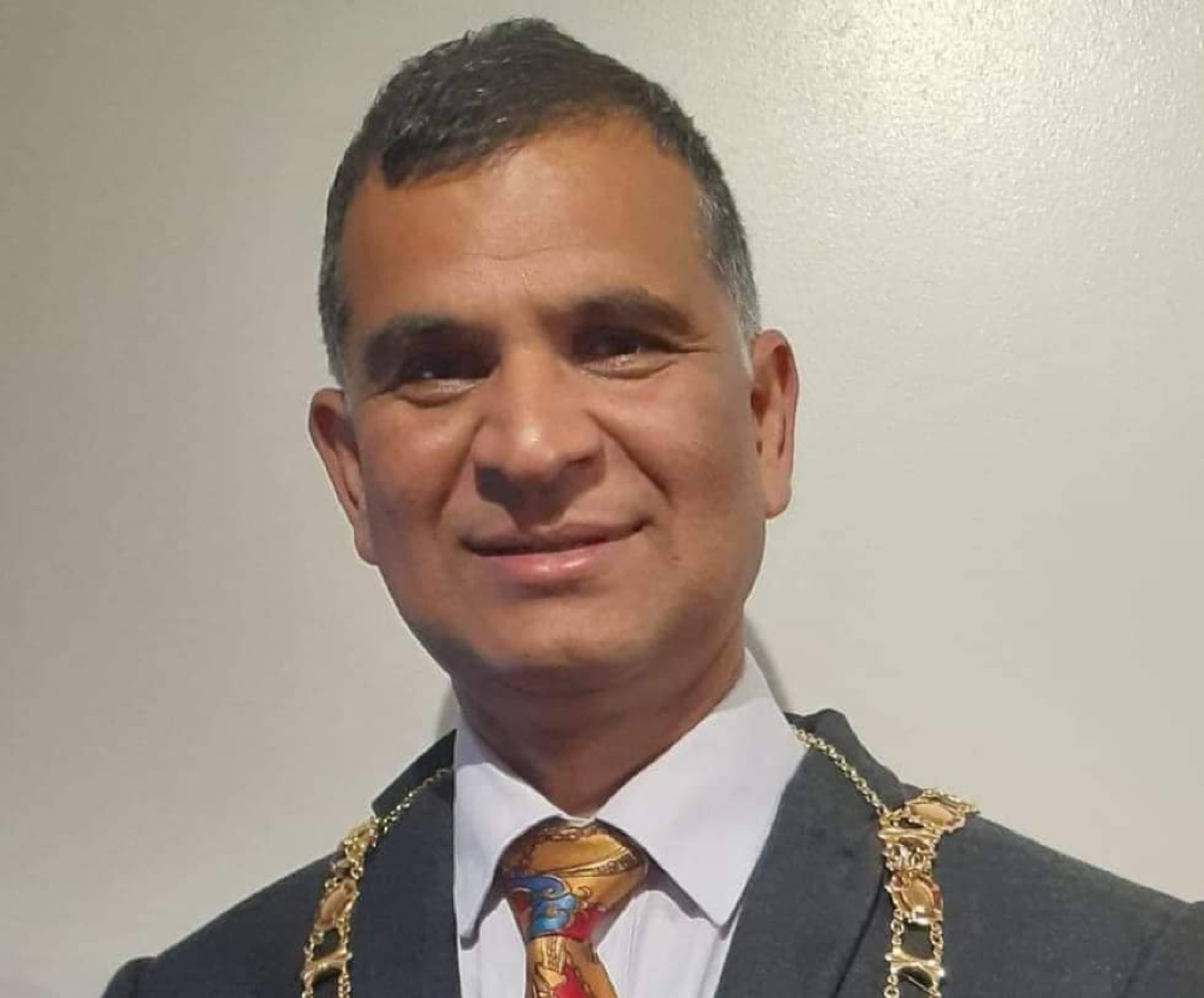 पर्वत बिहादीका शर्मा बेलायतको कोलबर्न टाउन काउन्सिलको मेयरमा पुन: निर्वाचित