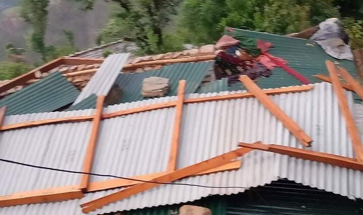 हावाहुरी र चट्याङका कारण पाँचको मृत्यु, ११ घाइते