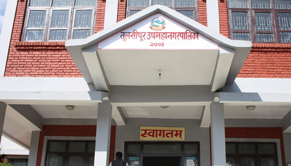 तुलसीपुरमा ४० हजार ९९८ मतगणना हुँदा टीकाराम खड्काको मत १७ हजार २७७  