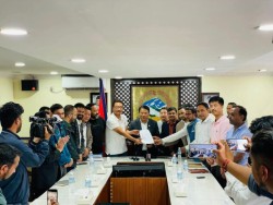 विभिन्न १७  विद्यार्थी संगठनद्वारा कार्यवाहक प्रधानमन्त्रीलाई शिक्षा विधेयकविरुद्ध ज्ञापन पत्र