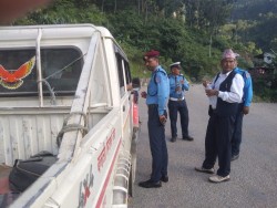 चाडपर्वमा ग्रामीण यात्रुको समस्या : एक किमीको भाडा रु २५