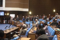 प्रतिनिधिसभा बैठक: यसअघिका बैठकमा उठेका विषय सम्बोधन नभएको भन्दै विपक्षी सांसदहरूको विरोध