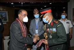 अमेरिका भ्रमण पूरा गरी स्वदेश फर्किएका प्रधानसेनापति शर्मालाई जंगीअड्डामा स्वागत