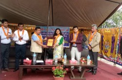 ग्रिल तथा स्टिल व्यवसायी संघले गर्याे वृक्षारोपणका लागि आवश्यक जाली सहयोग