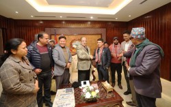 परिवर्तनकारी एकै ठाउँमा गोलबन्द हुने बेला आएको छ: प्रचण्ड