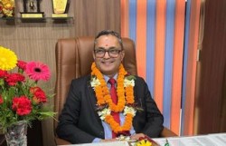 गरिमा विकास बैंकका सिइओ उपाध्यायले गरे पदबहाली