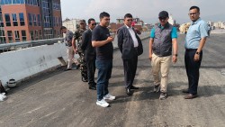 ललितपुरको ग्वार्को  फ्लाइओभरबाट चार दिनपछि गाडी चल्ने