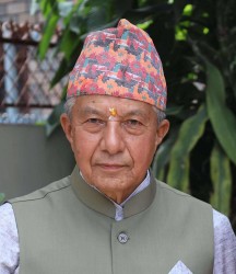 राजसंस्था बाहिर राख्दा प्रतिक्रियावादीले खेल्ने ठाउँ पाउँछन् : शुक्रराज शर्मा