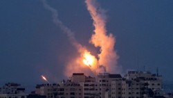 इजरायलमा रहेका नेपालीलाई अत्यावश्यक अवस्थामा बाहेक बाहिर ननिस्कन दूतावासको आग्रह