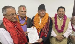 प्रचण्डले गरे उम्मेदवारी दर्ता