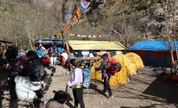 अन्नपूर्ण र मुस्ताङमा पर्यटकको घुइँचो, होटल व्यवसायीहरु उत्साहित